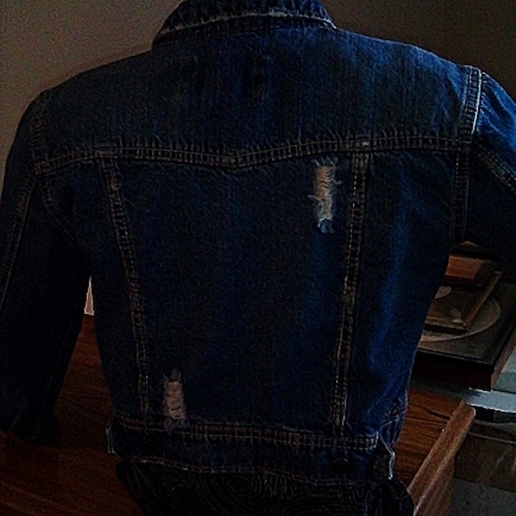 Jean Jacket 🧥 - Picture 4 of 11